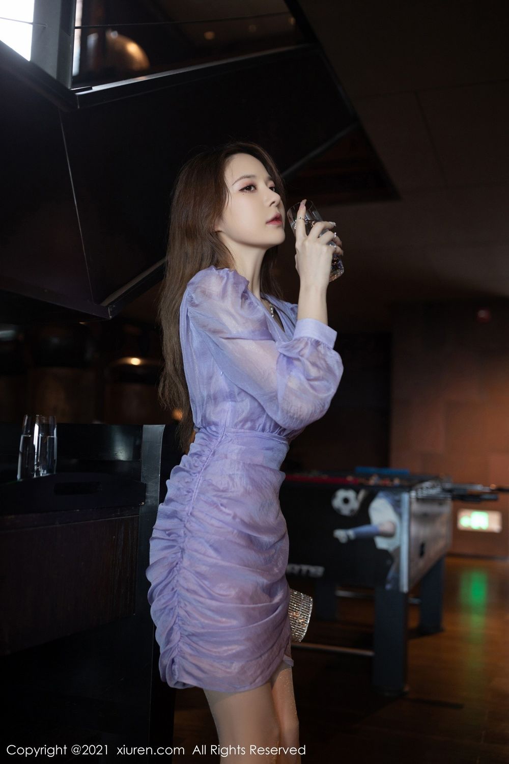 秀人网美女模特鱼子酱Fish情迷紫色内衣丝袜系列性感写真
