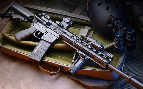 经典枪械M4突击步枪高清桌面壁纸