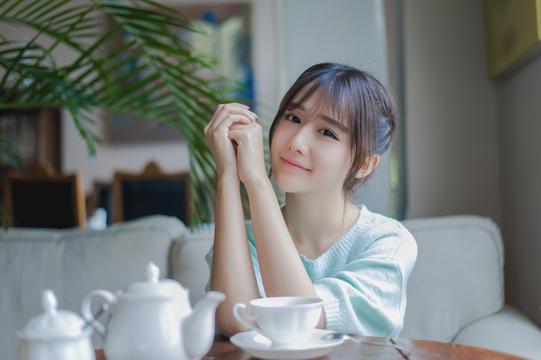 清纯治愈系美女