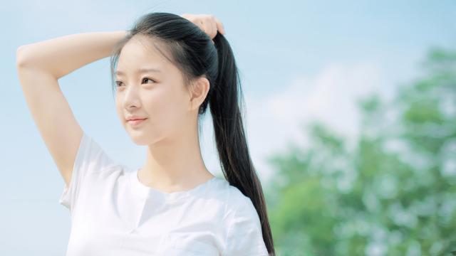 青春亮丽美女户外写真