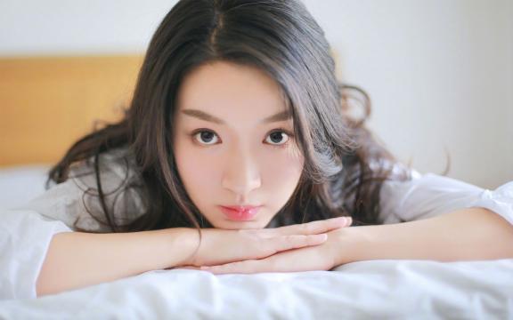 性感长发美女靓丽写真