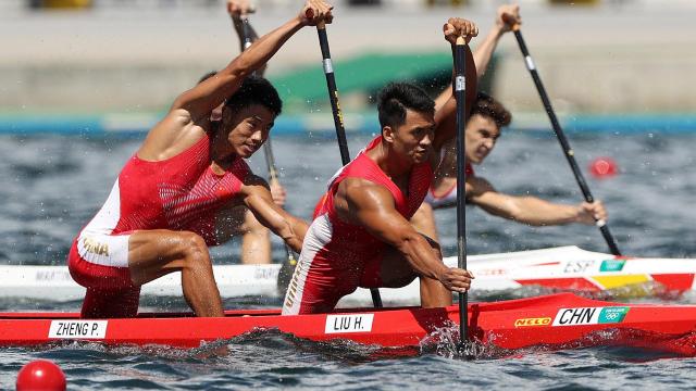 刘浩郑鹏飞男子1000米双人划艇夺银