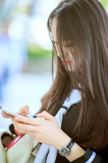 清新动人的校园小美女