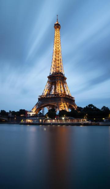 巴黎著名地标埃菲尔铁塔美景